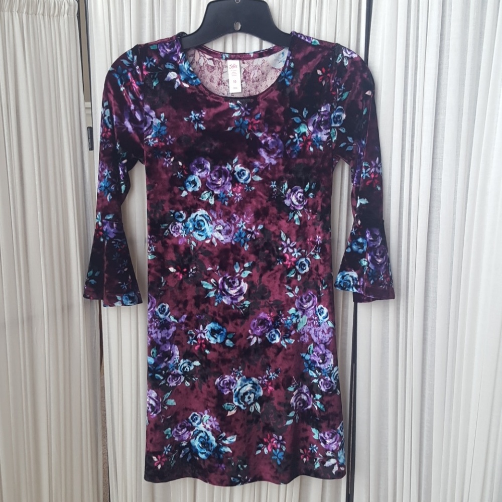 Girls velvet dress
